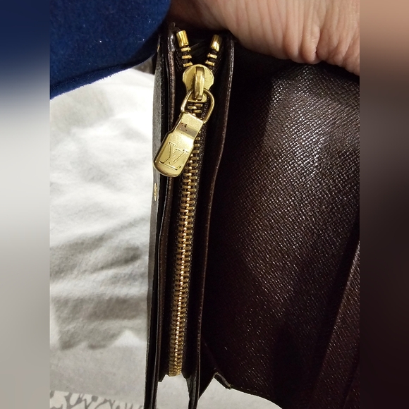 Louis Vuitton Damier Wallet - Picture 4 of 5